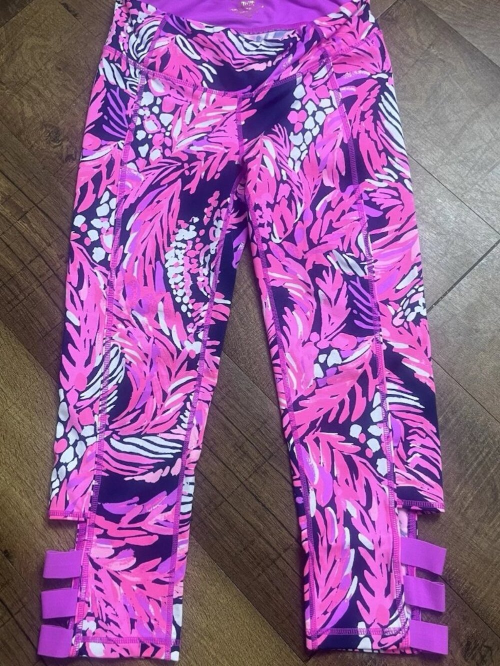 Lilly Pulitzer luxletic cropped leggings a jungle in here print Size Small